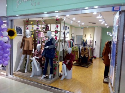 品牌女裝批發優選 海容服裝店，專業廠家直供優惠供應